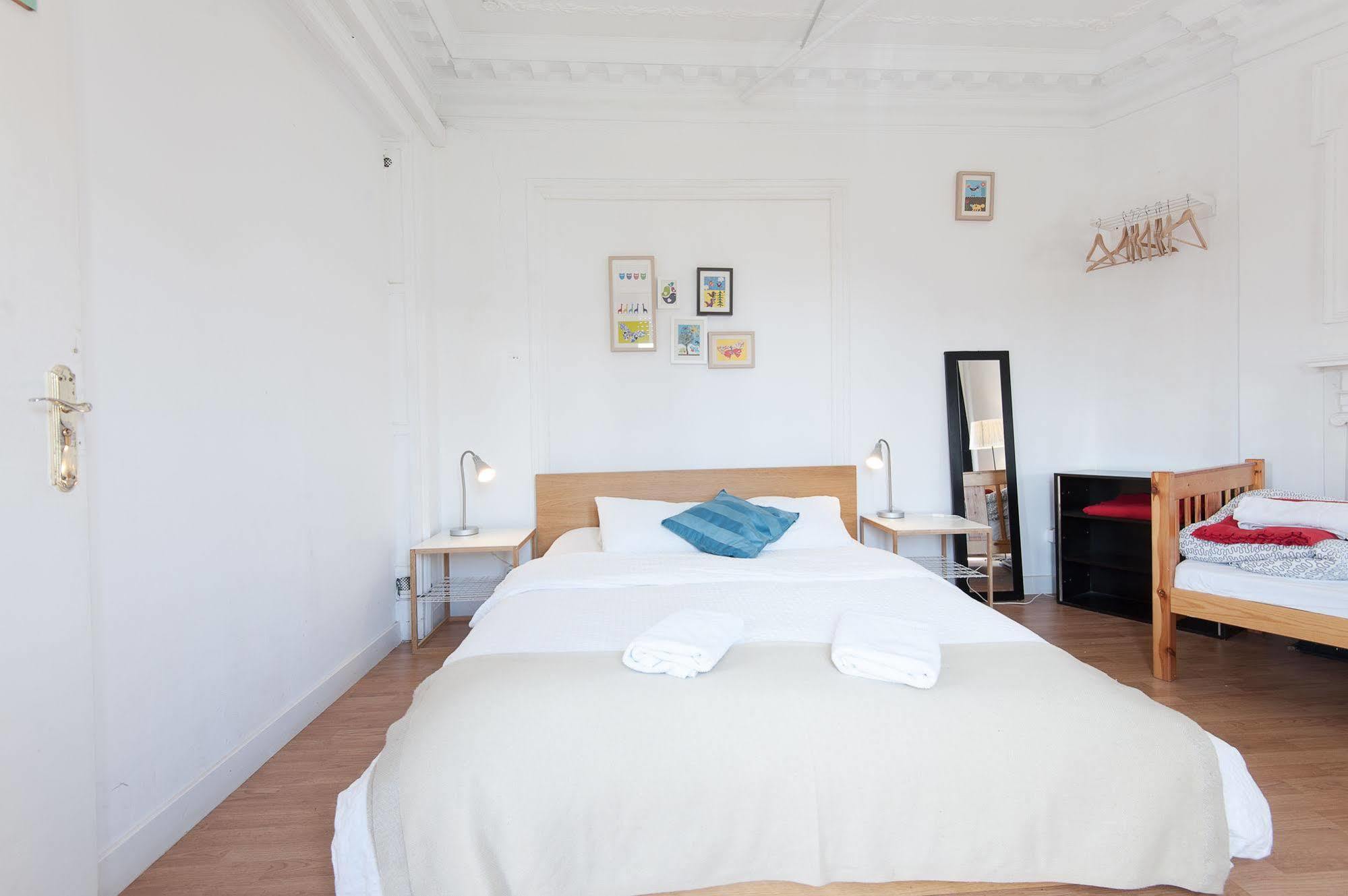 Wow Hostel ברצלונה מראה חיצוני תמונה